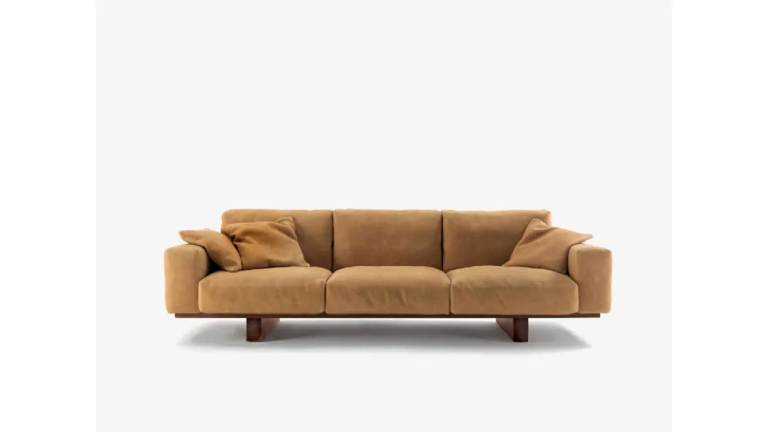 Divano lineare Utah Sofa in pelle con struttura in legno di Riva1920
